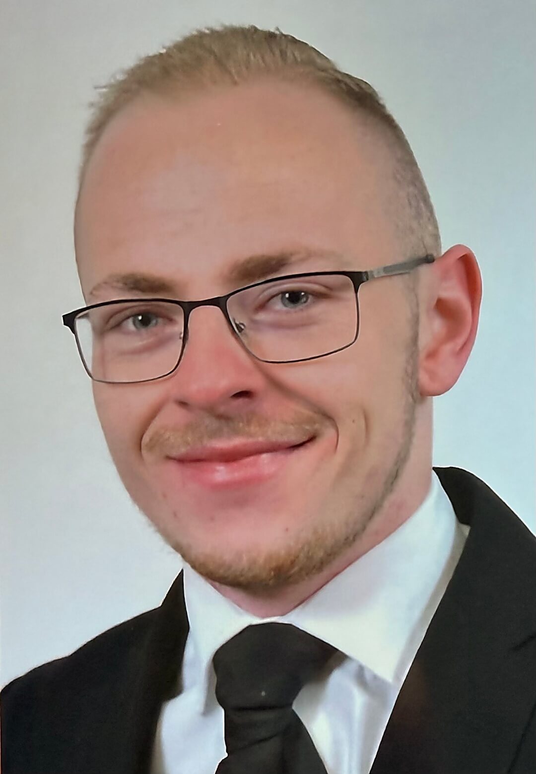 Bestatter Poessneck-Sternenblick Inhaber Leon Leinhos